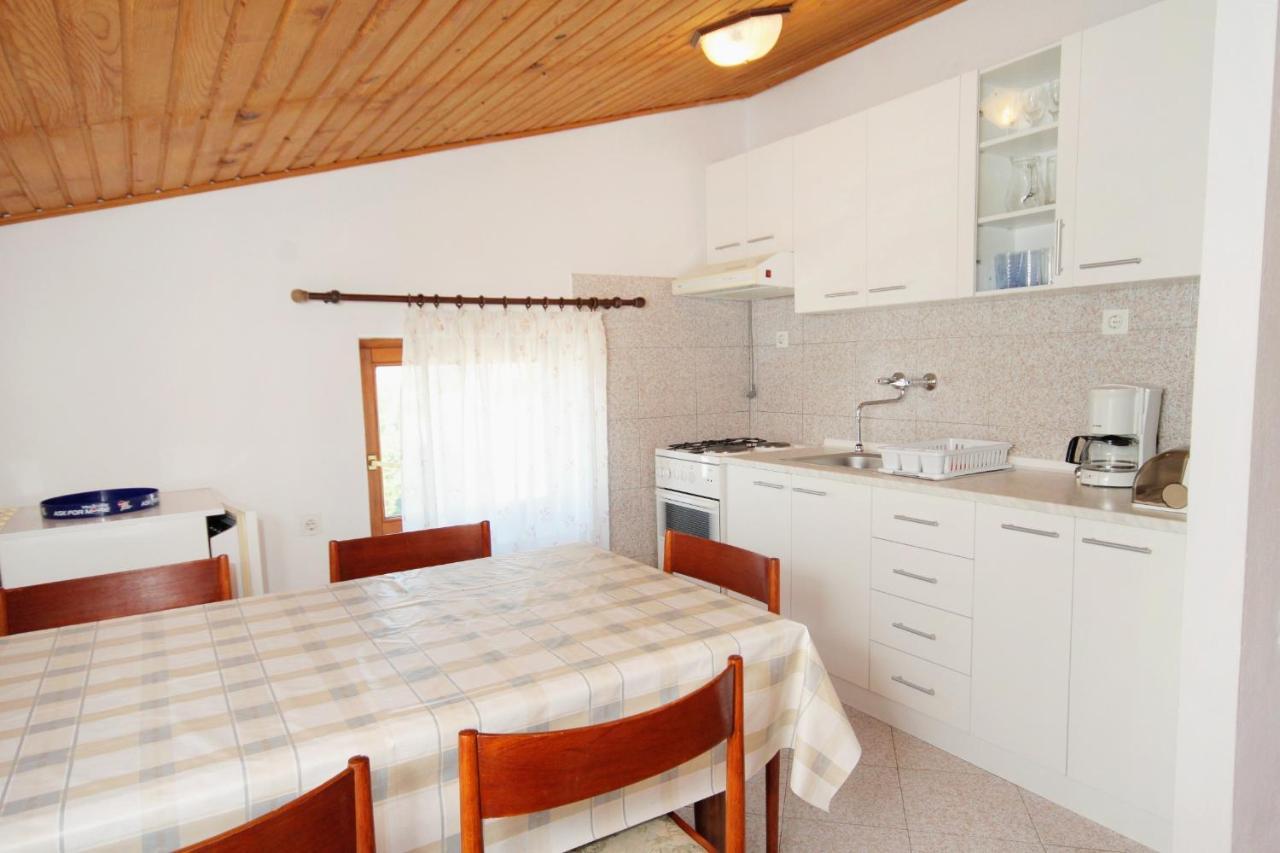 Apartments with a parking space Novi Vinodolski - 5587 Zewnętrze zdjęcie