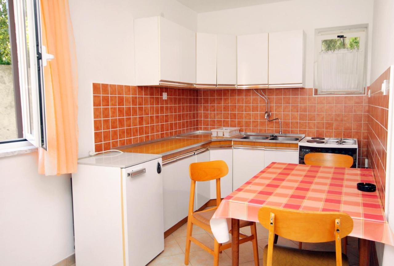 Apartments with a parking space Novi Vinodolski - 5587 Zewnętrze zdjęcie