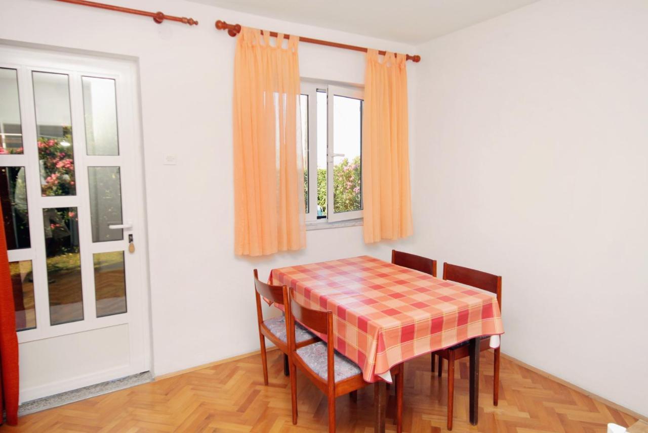 Apartments with a parking space Novi Vinodolski - 5587 Zewnętrze zdjęcie