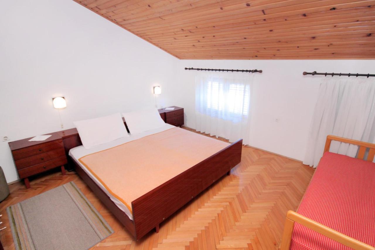 Apartments with a parking space Novi Vinodolski - 5587 Zewnętrze zdjęcie